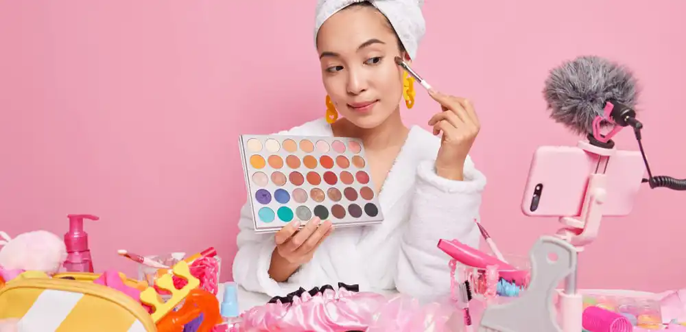 تولید محتوا برای آرایشگاه با اینفلوئنسر